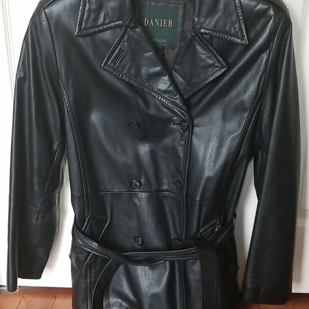 Leather jacket - Picture 2 of 10